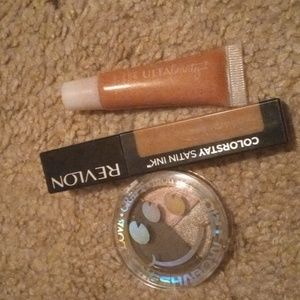 Lipsglosses n eyeshadow